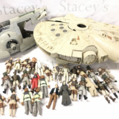 A Collection of Vintage Star Wars Figures And 2 Ships Ideal For Spate Parts Etc.