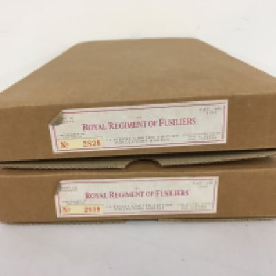 2 sets of boxed limited edition Britains metal military figures featuring the Royal Regiment of Fusiliers. No. 5193. No reserve.