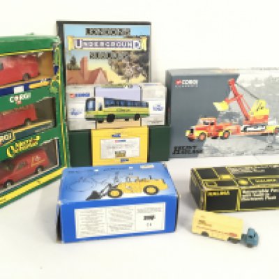 A collection o boxed diecast vehicles by Corgi etc. also includes a loose Matchbox no.2 Articulated lorry Walls ice cream. A boxed Halina pocket camera and book on London suburbs included. Also includes Heavy Haulage Scania T King Trailer with tower Crane load .No reserve (2)