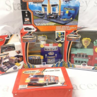 A Collection of Boxed Matchbox Playsets and Carry Case Containing Modern Cars. No Reserve.