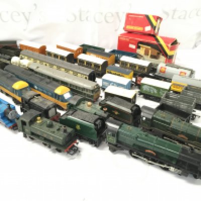 A Collection of 8 00 Gauge Locomotives. Coaches And Wagons Etc. No Reserve.