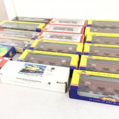 A collection of boxed HO gauge model railway wagons by Genesis..Walthers..Atlas etc. no reserve