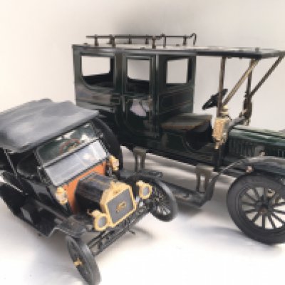 Two Small Models Of Vintage Cars. 1 A/f By Franklin Mint.