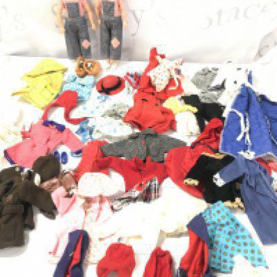 2 pedigree Sindy Patch Dolls With Clothes.