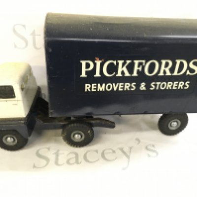A Tri-Ang Pickford Removal Truck.