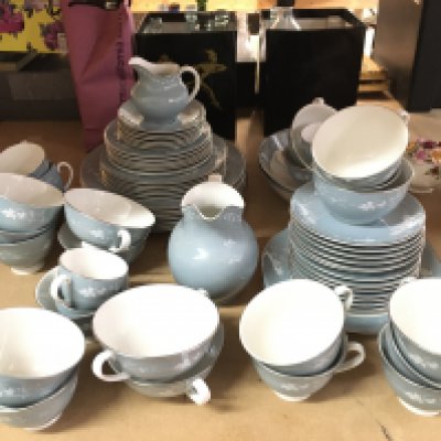 A Royal Doulton Reflection tea set including cups, saucers, plates etc. This lot cannot be posted- NO RESERVE