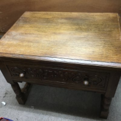 A small Ercole bedside cabinet with carved decoration , dimensions 45x62x49cm