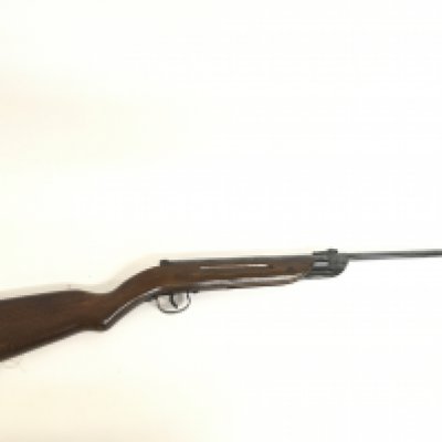A Diana Mod 25 air rifle, 96cm long. Cannot be posted