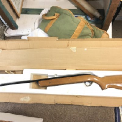 A boxed BSA Mercury .22 calibre air rifle, 110cm long.