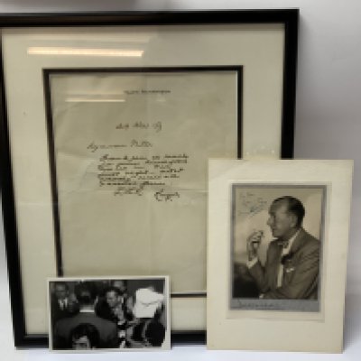 A selection of Autographs and photos relating to Peter Bayliss, to include a letter on headed paper for Ralph Richardson signed Ralph, Signed Photo, Press Photo. (D, postage not avaliable). NO RESERVE