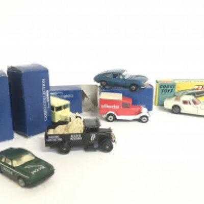 Vintage Corgi Cars. Some boxed Postage Category B- NO RESERVE