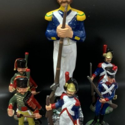 6 hand painted solider models. 17cm/33cm