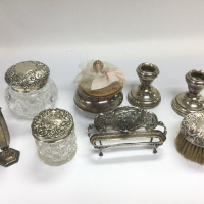 A collection of silver dressing table items. Shipping category D.