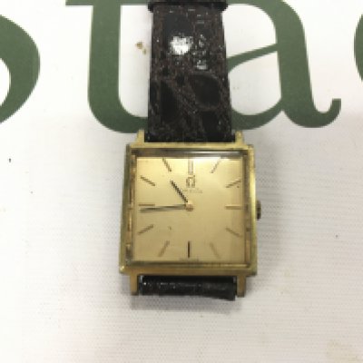 A vintage gents image watch for restoration.