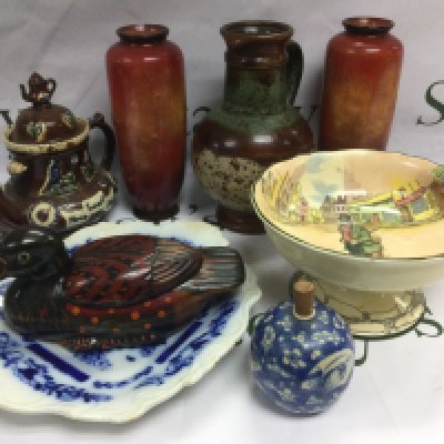 A box of ceramics including a Royal Doulton comport, bargeware teapot and other items. Shipping category D.