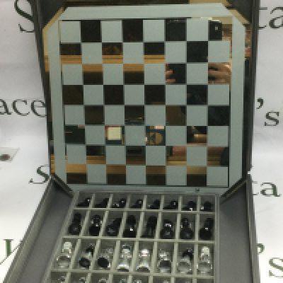 A Swarovski chess set, one piece a/f. Shipping category D.
