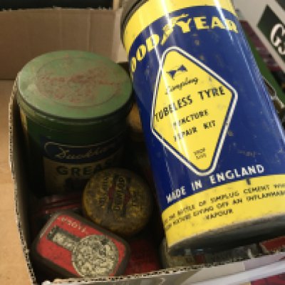 Duckhams grease can and eleven other small vintage tins