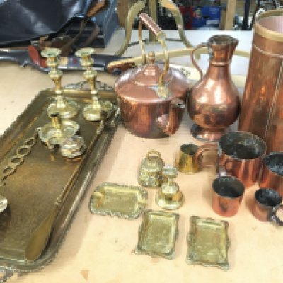 A collection of assorted copper and brass wear. Postage C
