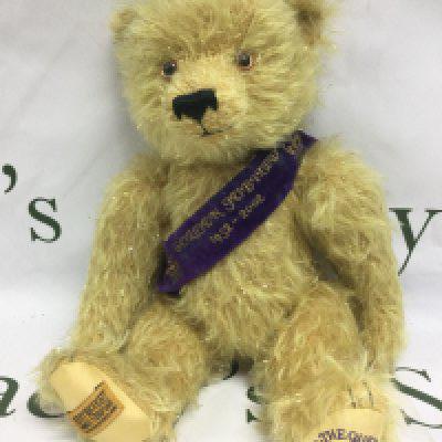 A Merrythought Golden Jubilee bear. Shipping category B.