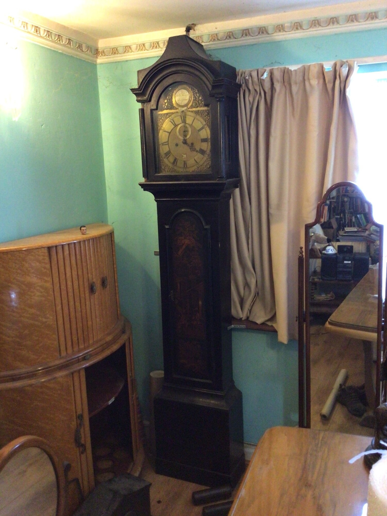 A quality 18th century long case with Chinoiserie lacquer case the brass arched dial with makers name John Science Rochford the dial with second subsidiary dial date aperture eight day going movement with pendulum two brass sleeved weights and winding key. A nice unrestored example of a British provincial long case