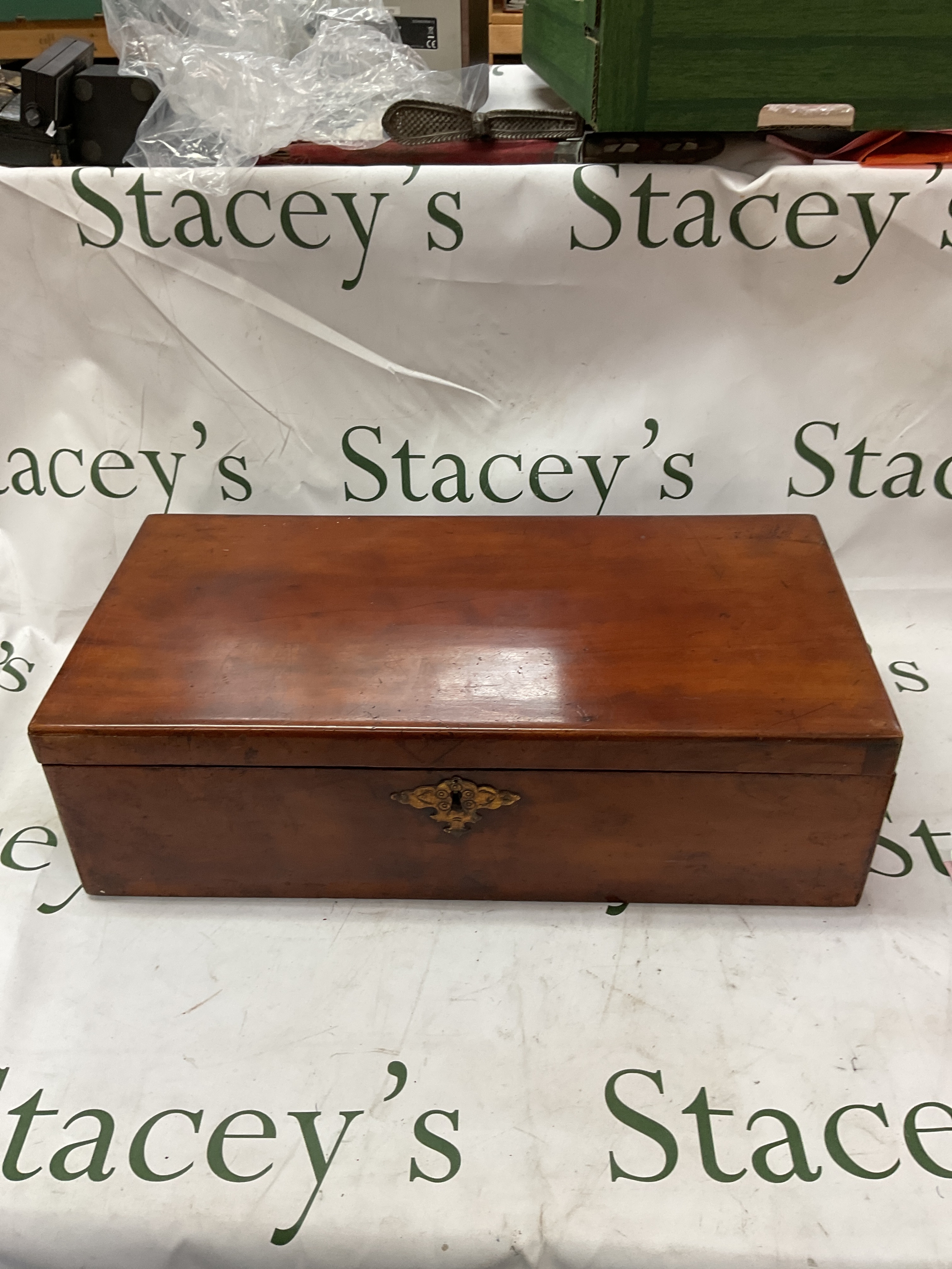 19th C Mahogany writing slope, large size with handles to the sides.14 cm x 50 cm x 24 cm.