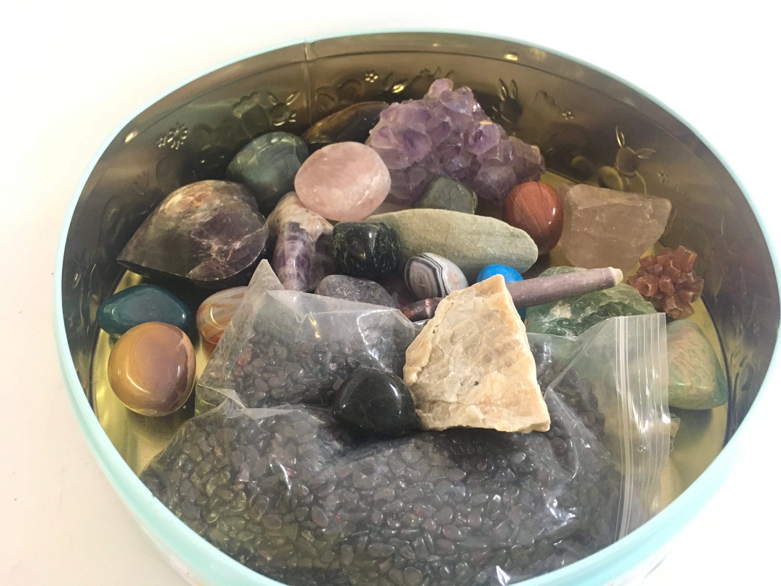 A collection of crystals , no reserve