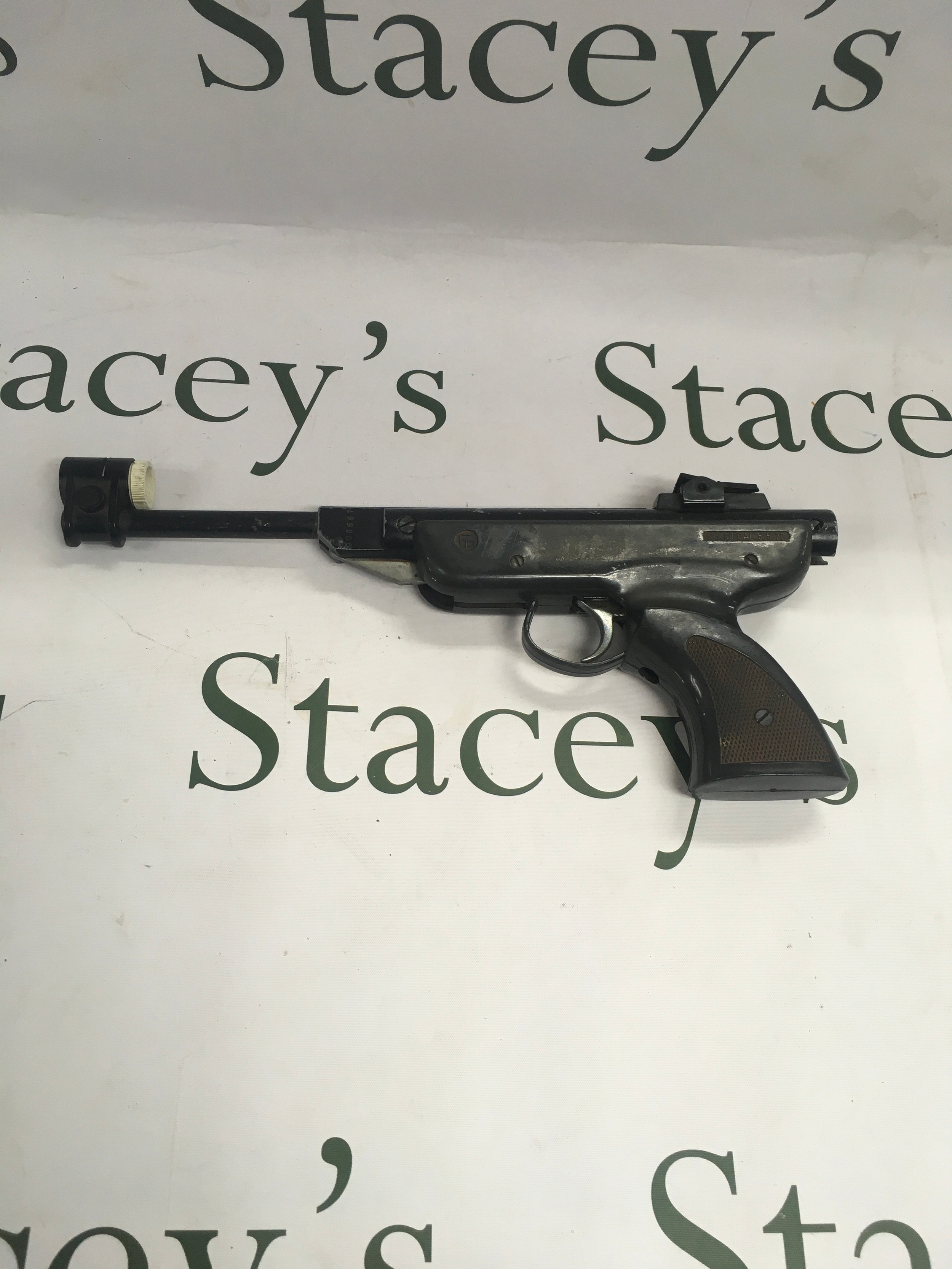 Weihrauch hw 70 (German break-barrel air pistol (working))