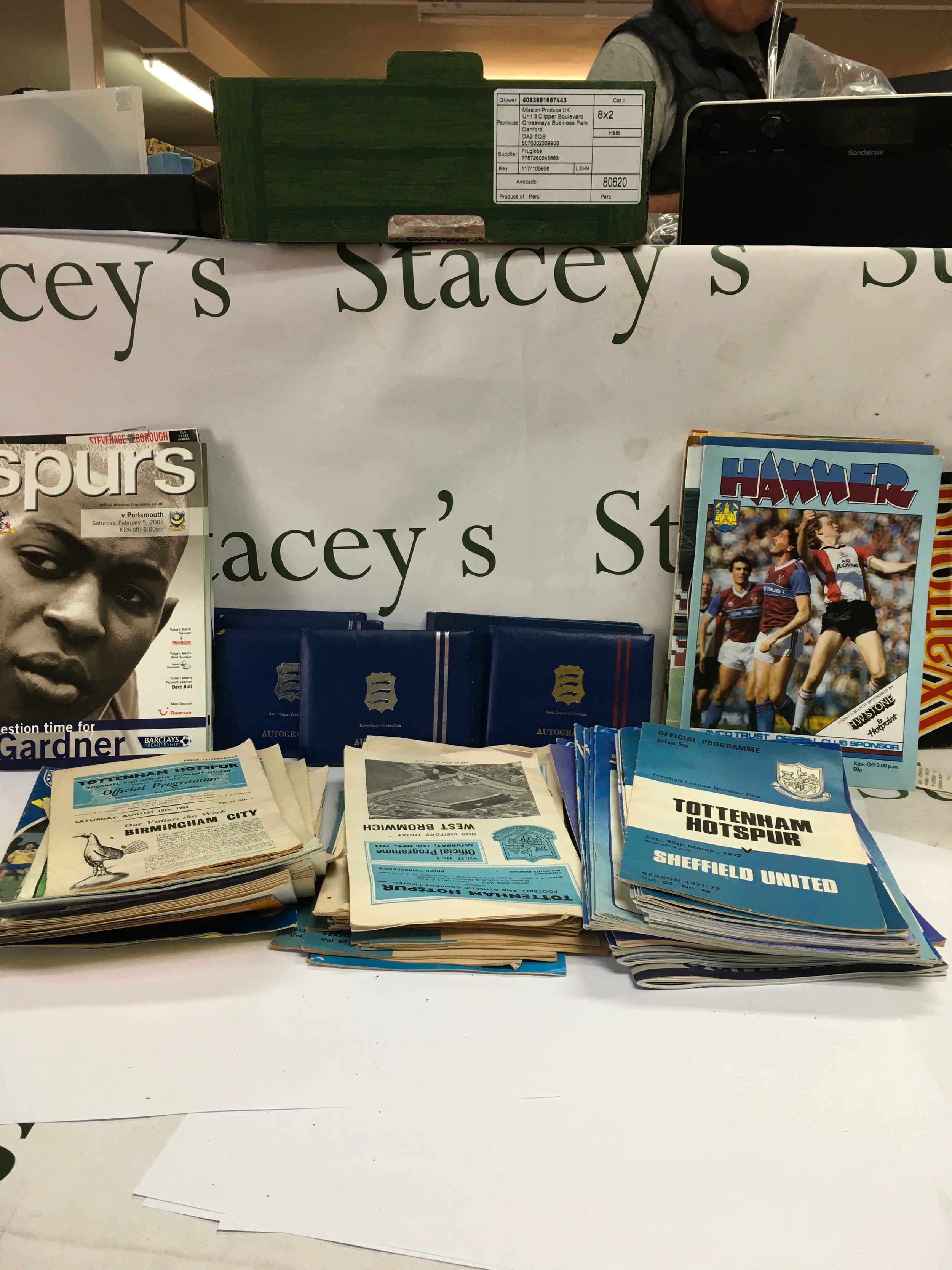 A collection of vintage English football memorabilia and matchday programmes and 6 autograph booklets. 