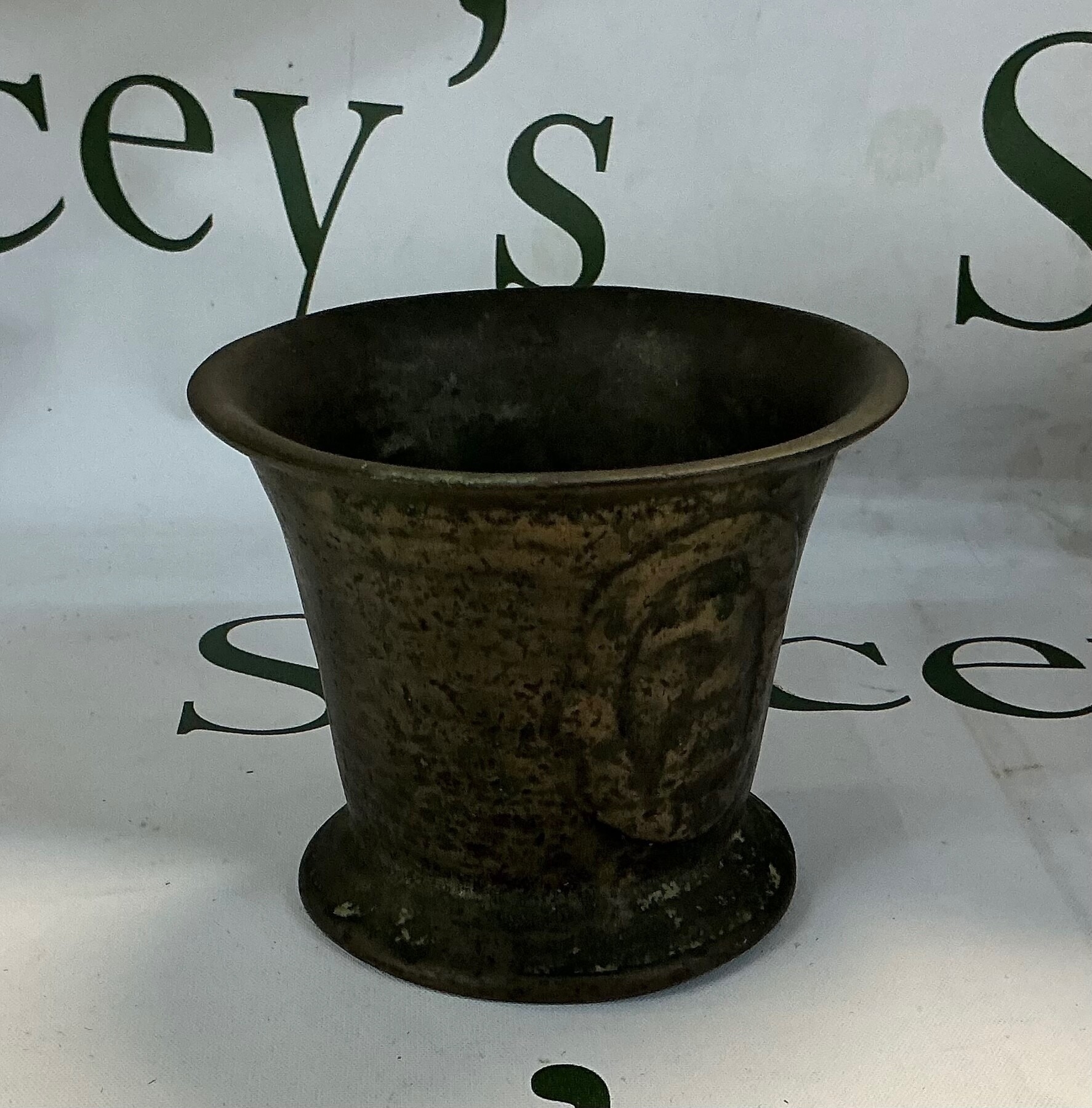 small 18th century bronze mortar used for grinding herbs, spices etc. Height of 9cm, Width of 7cm NO RESERVE