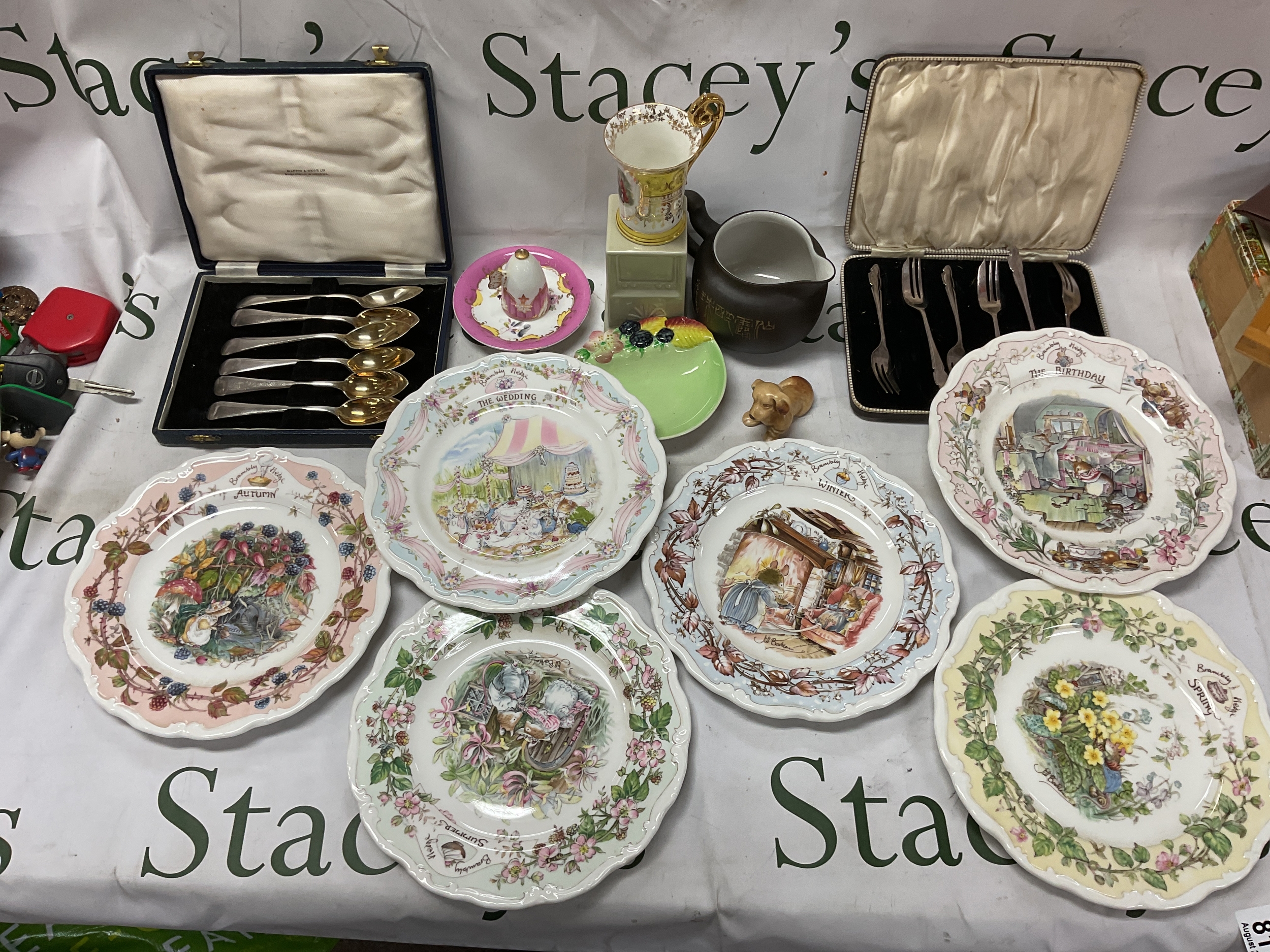 Brambley Hedge plates, Rosenthal fish plates, ceramics and cased EPNS cutlery.