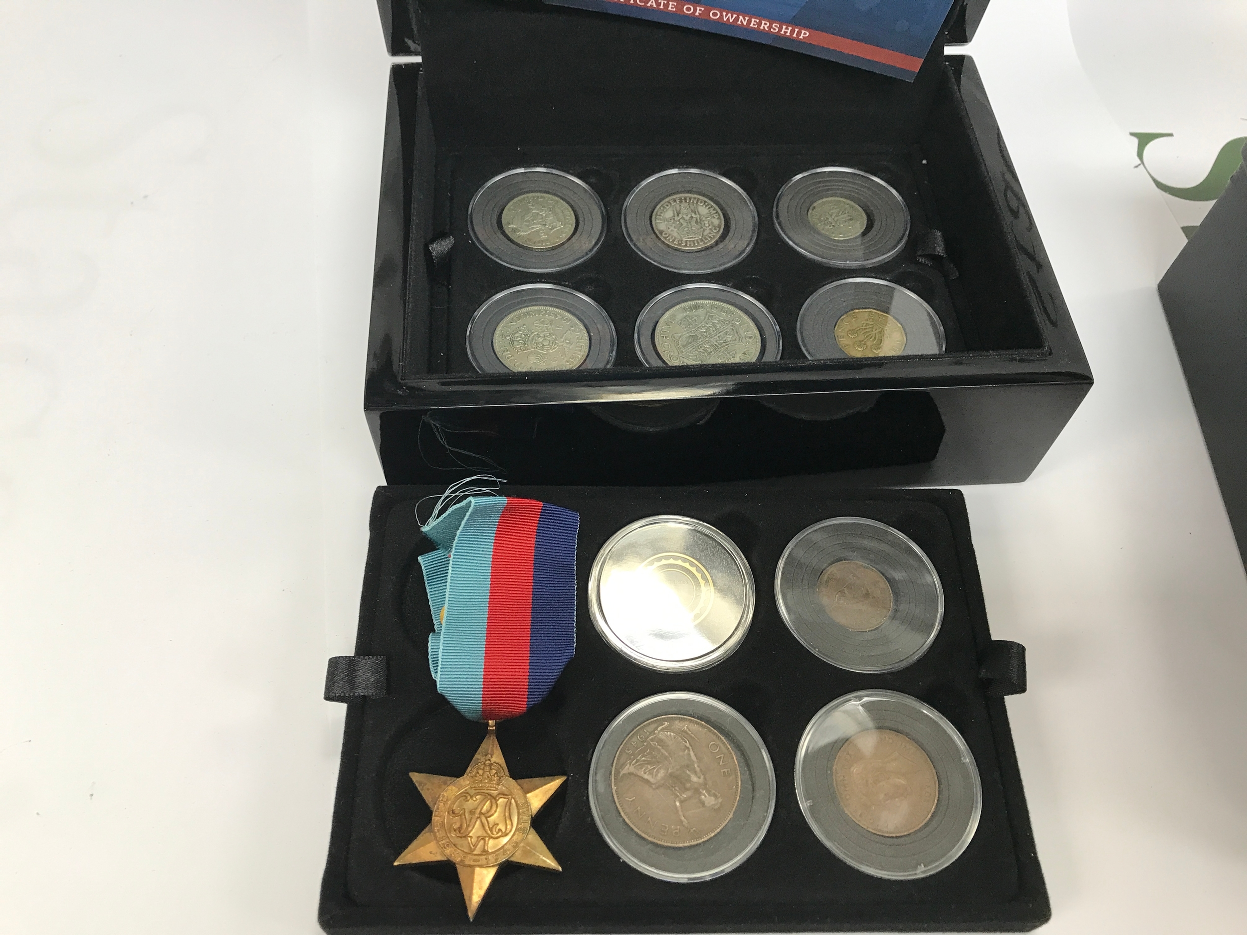 VE DAY 75TH ANNIVERSARY COIN SET. 