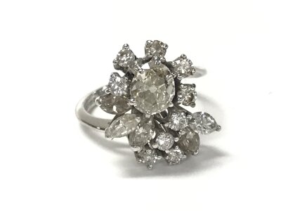 An 18ct white gold multi diamond set ring. Approximately 5.2g and 2.5ct diamonds. Size L