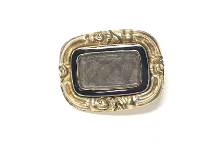 A 9ct mourning brooch. 4.5g