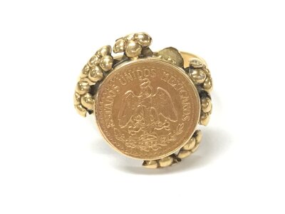 A Dos Pesos Mexican coin ring in 18ct gold mount. Size M and 3.85g.