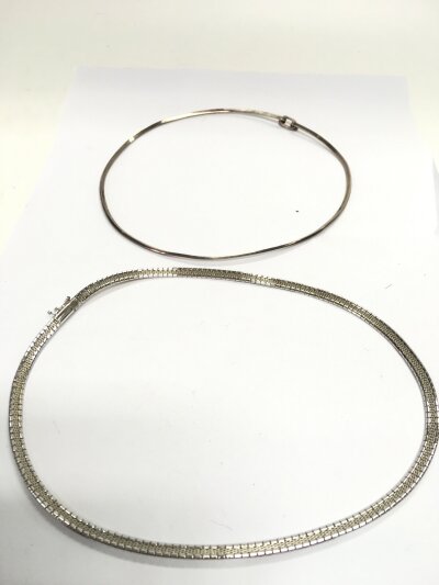 Two silver 925 necklaces. 24g
