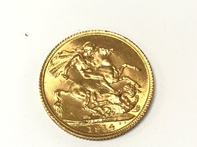 A 1914 full sovereign.