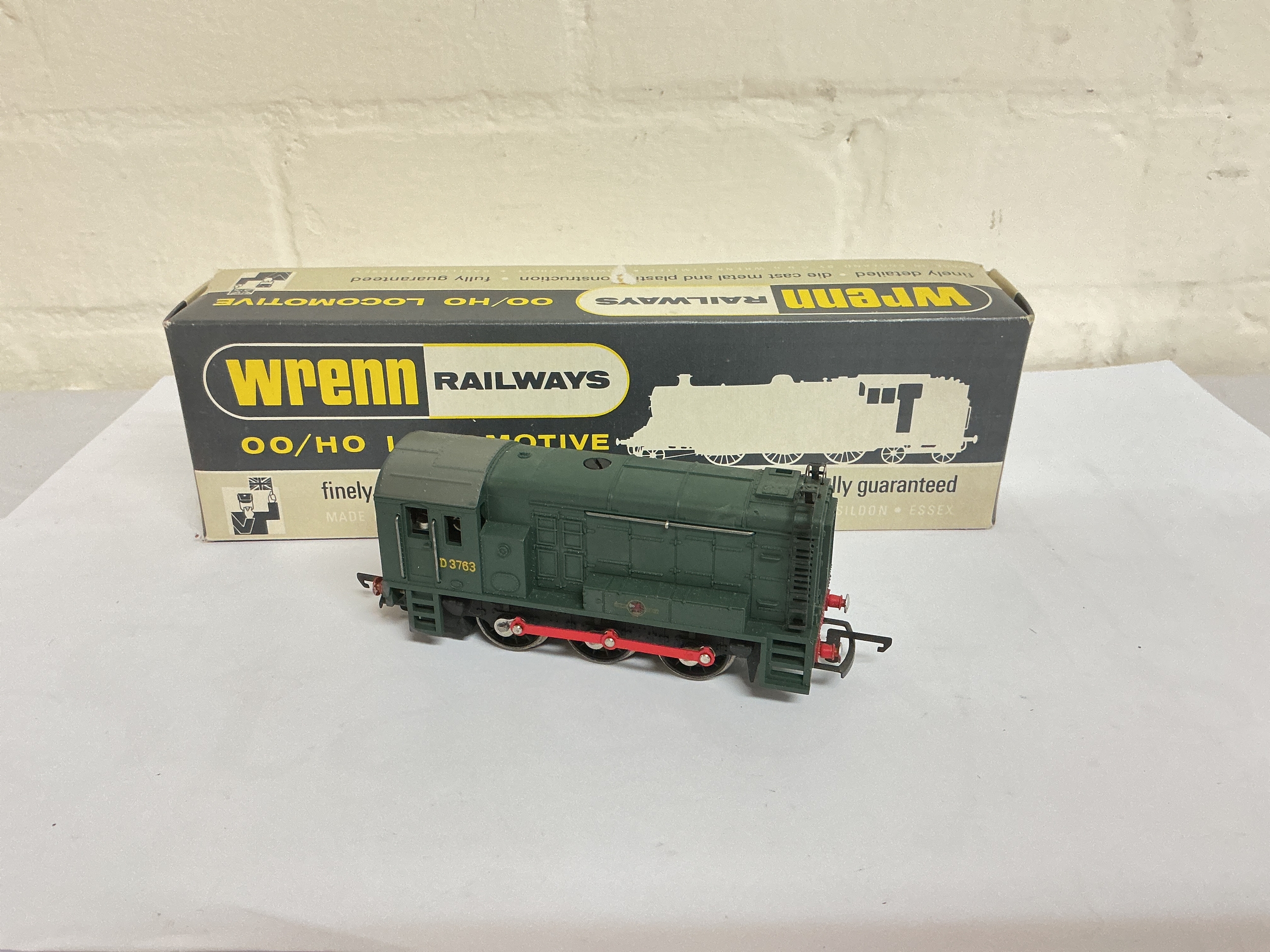 A Boxed Wrenn 00 Gauge 0-6-0 Diesel Electric Green B.R. #W2231.  No Reserve.