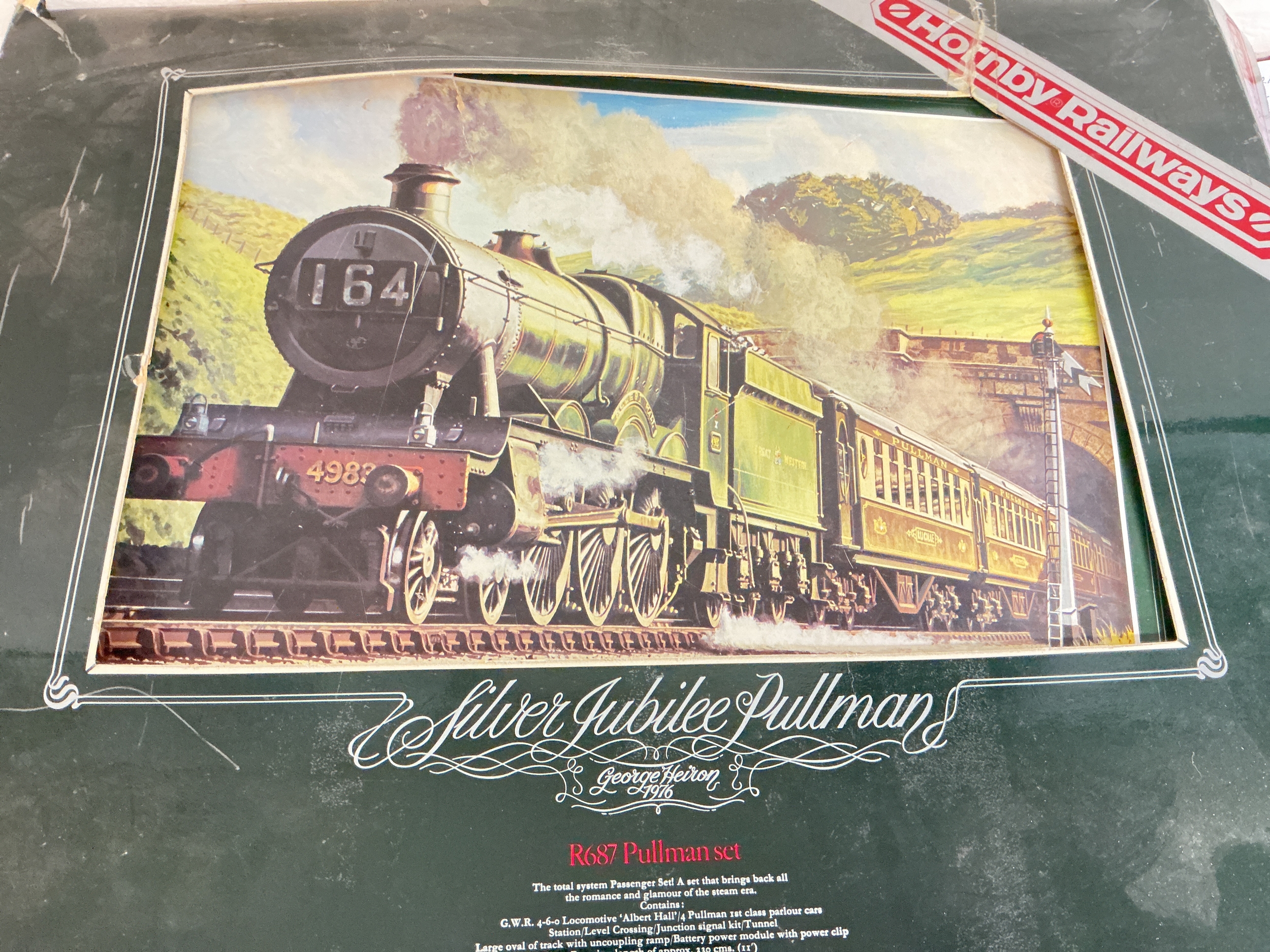 A Boxed Hornby 00 Gauge Silver Jubliee Pullman. No Reserve.