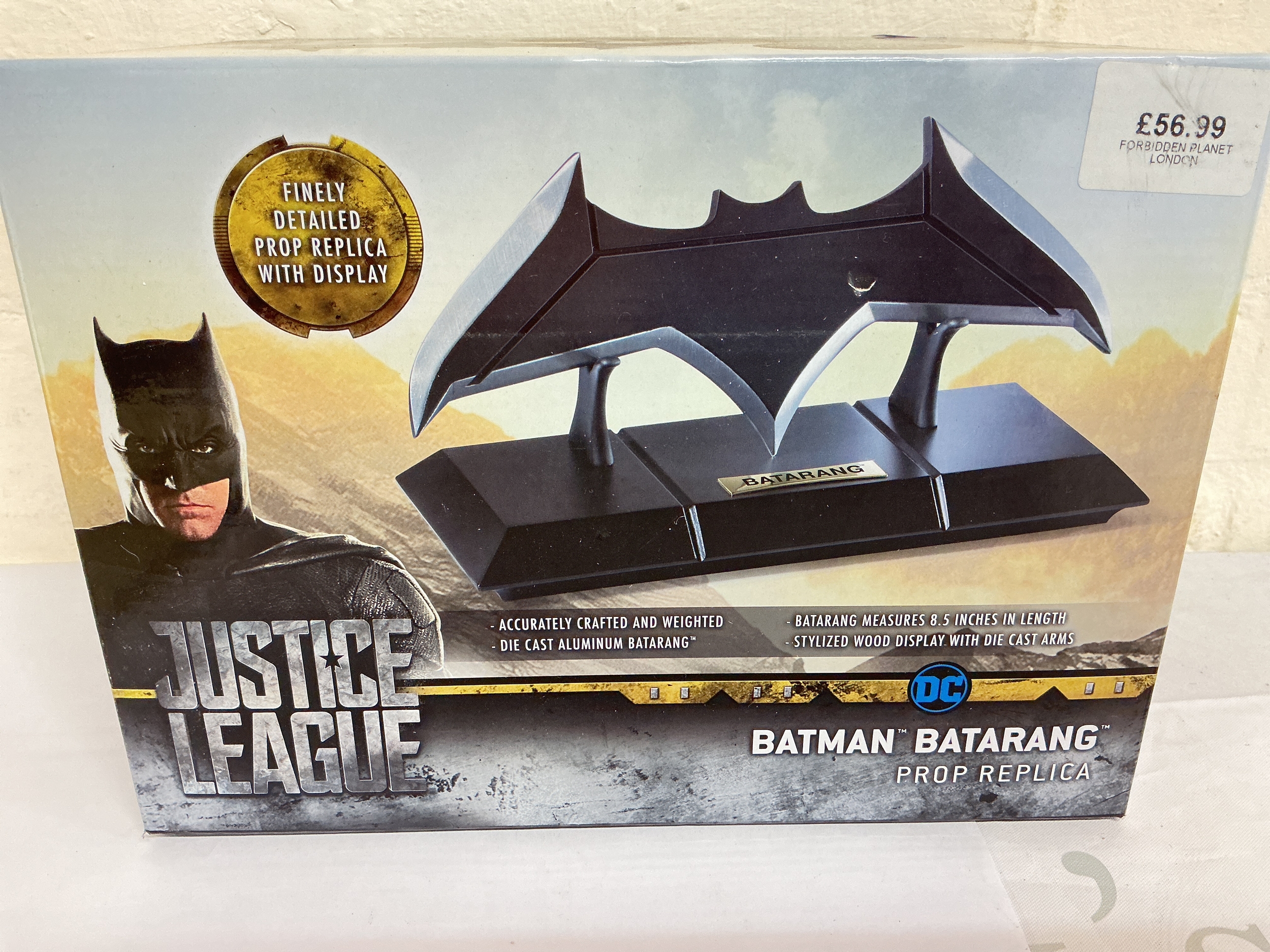 A Boxed Noble Collection Justice League Batman Baterang. Prop Replica. 