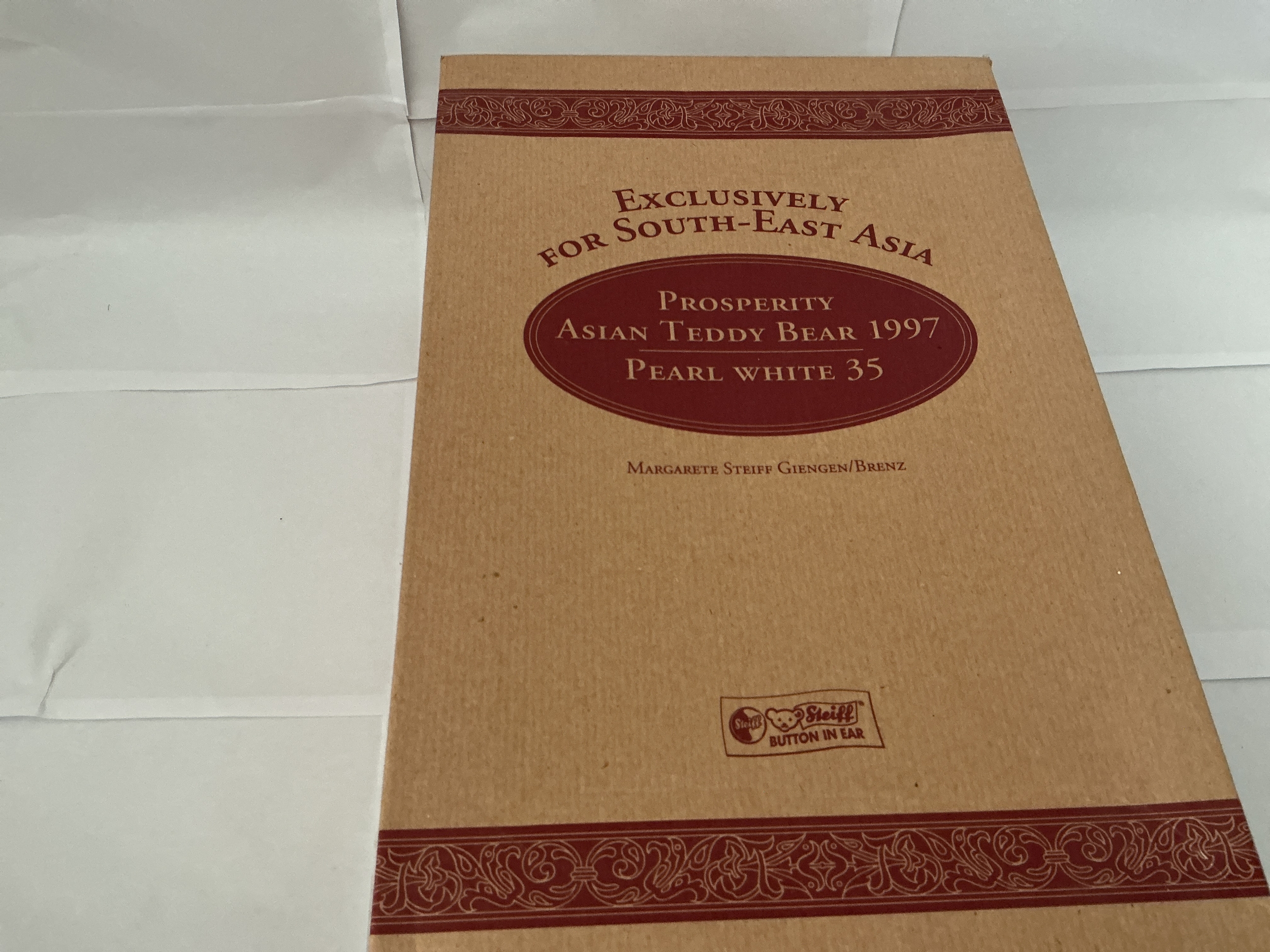 A Boxed South East Asia Exclusive Prosperity Asian Teddy Bear 1997 Pearl White 35 Steiff Teddy Bear. No Reserve.