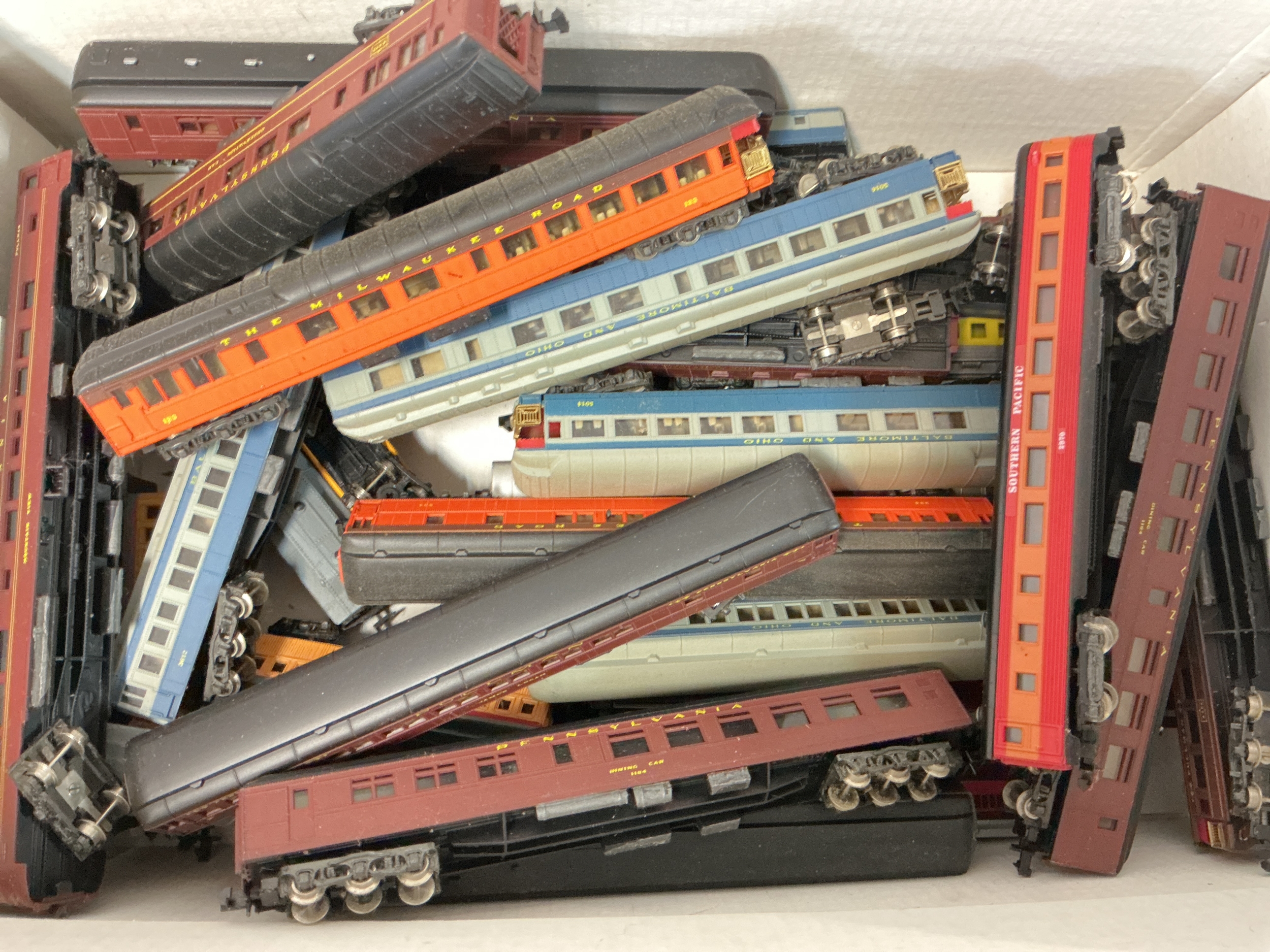 A Box Containing A Collection Of N Gauge Coaches. No Reserve.