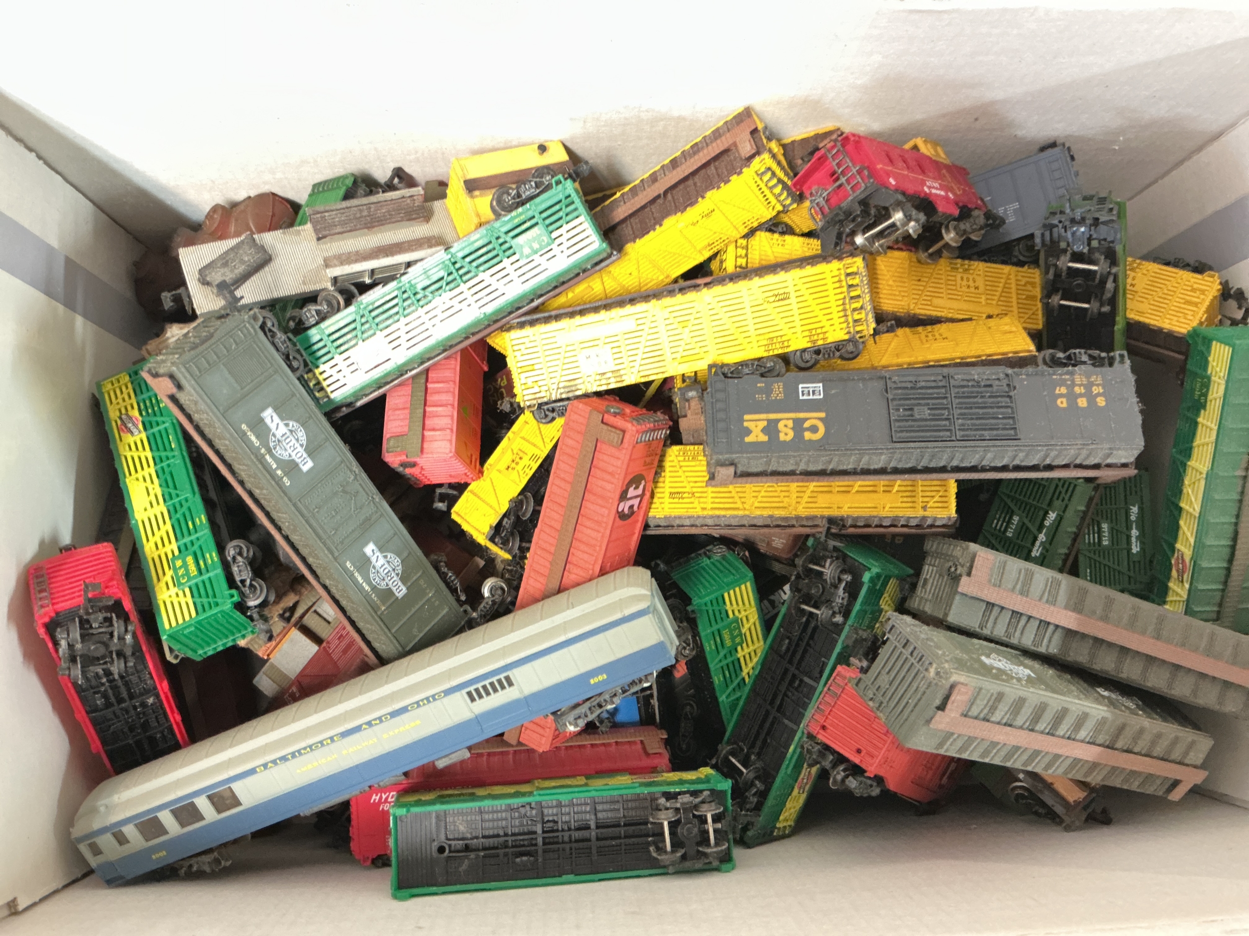 A Box Containing A Collection Of N Gauge Wagons. No Reserve.