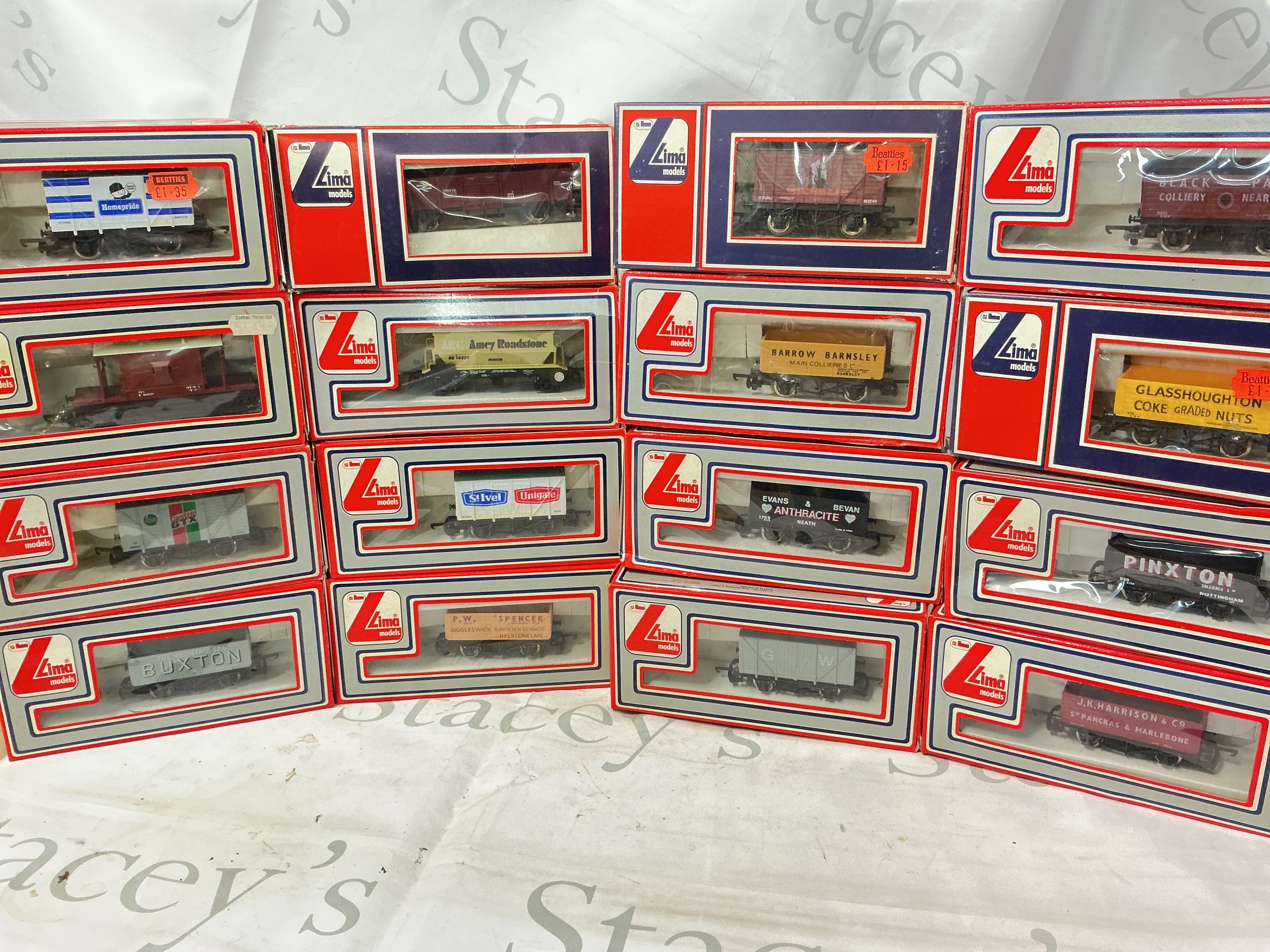 A Collection Of Lima 00 Gauge Wagons, No Reserve.