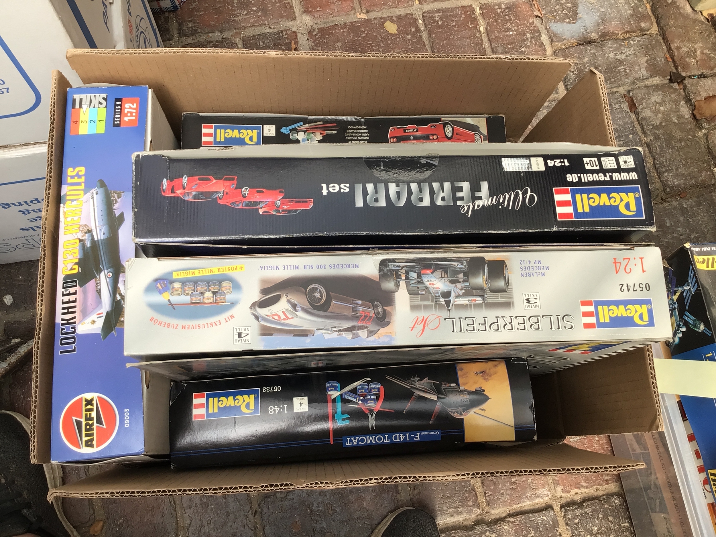 A collection of boxed model kits featuring aircraft and cars manufactures include Revell, Airfix, Heller etc. In a variety of scales. Some kits may contain more than one model (unchecked)  No reserve.