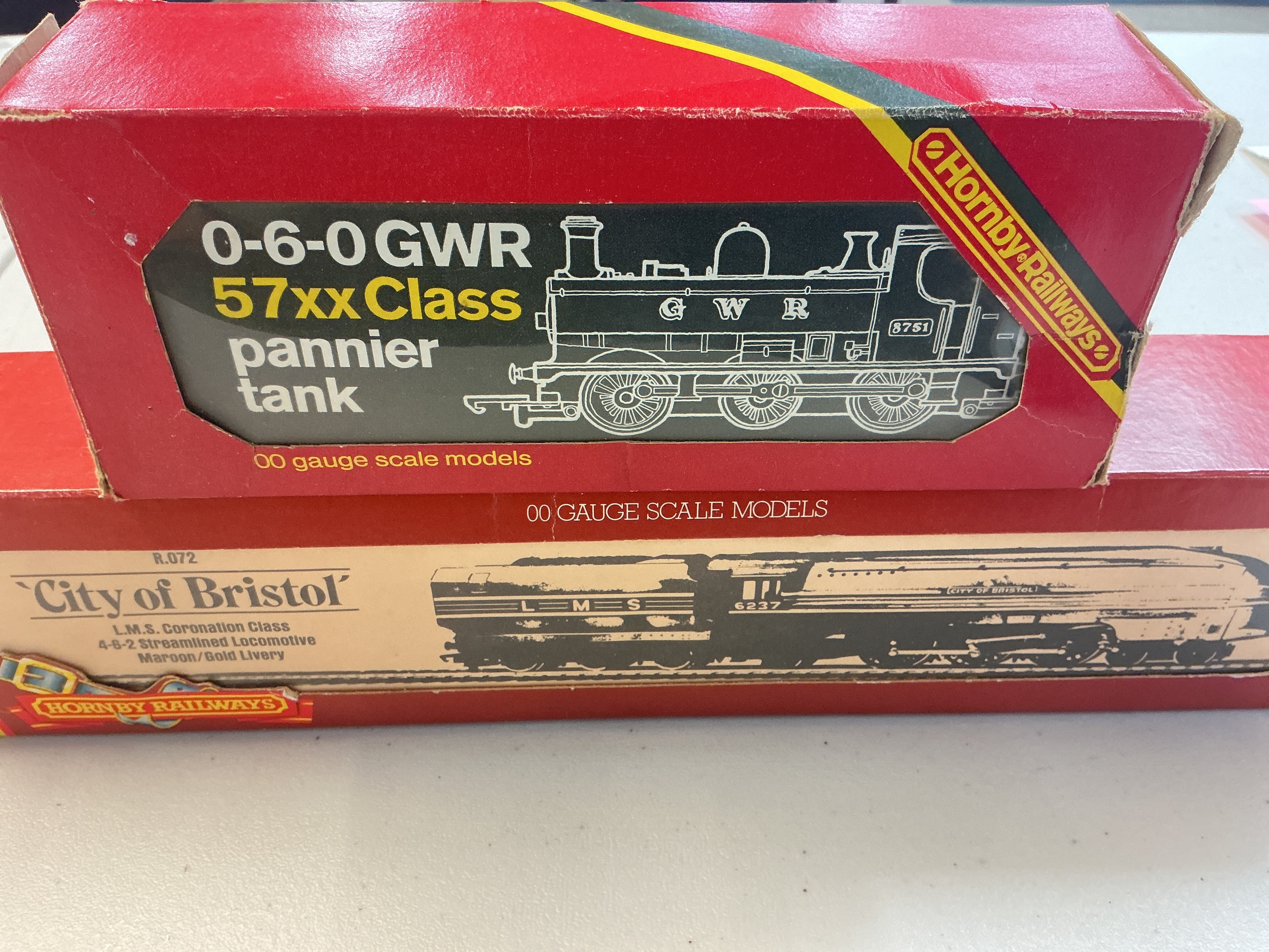 2 Boxed Hornby 00 Gauge Locomotives, A 0-6-0 GWR 57XX Class Pannier Tank #R041 And A 4-6-2 City Of Bristol #R072. No Reserve.