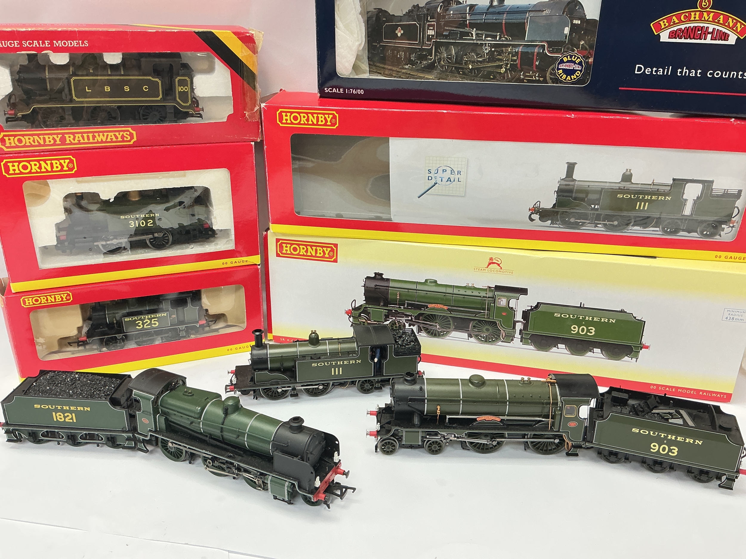 A Collection Of Six 00 Gauge Locomotives Including Hornby And Bachmann.. No Reserve.