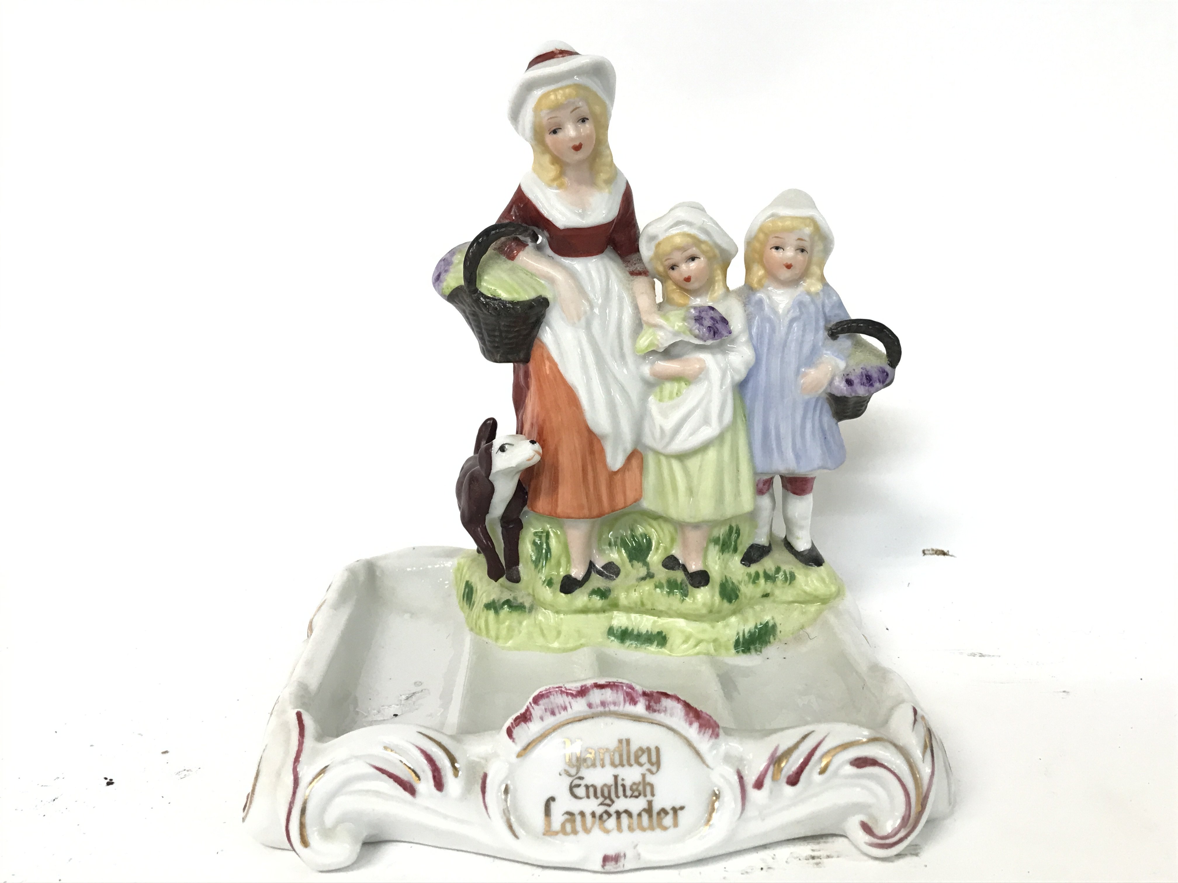 Vintage Yardley English Lavender porcelain soap dish, approx 18x15cm