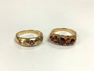 2 9ct gold rings (garnet Size P, Ruby and Diamond Size N)
