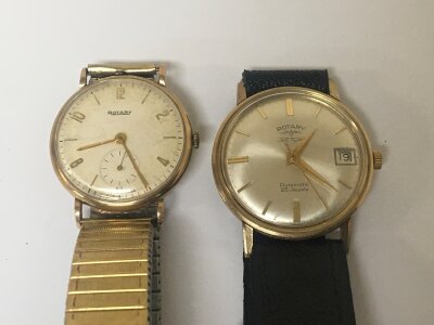 Two Gents 9carat gold cased Rotary watches a manual wind with subsidiary dial and Automatic with date aperture. Both seen working