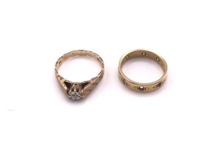 Two. 9ct gold rings.
5.21g